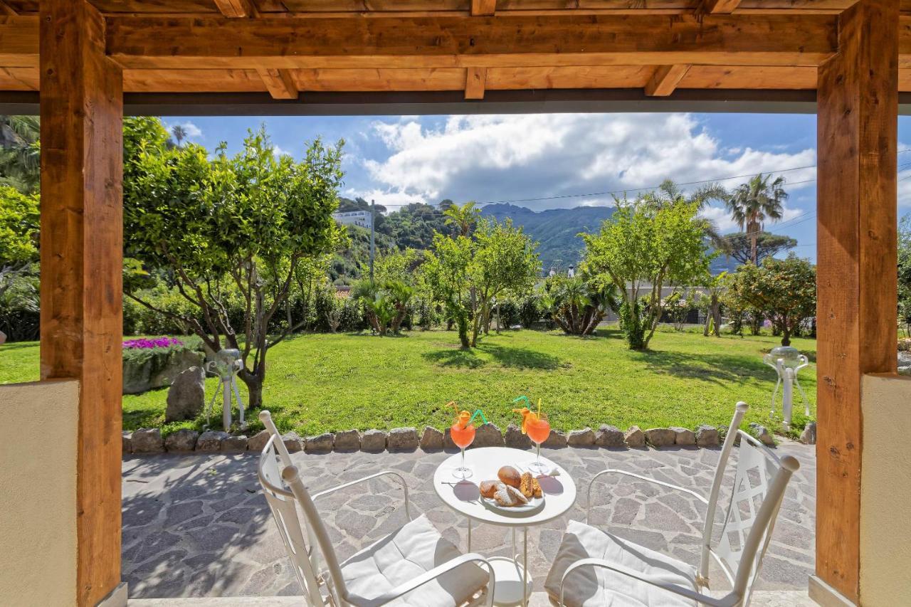 Hotel Zaro Лакко-Амено Экстерьер фото