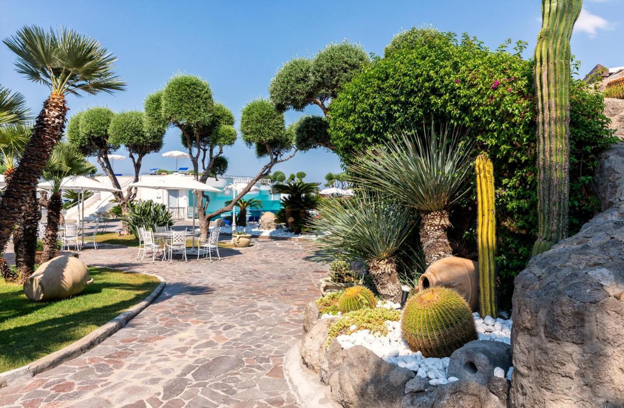 Hotel Zaro Лакко-Амено Экстерьер фото
