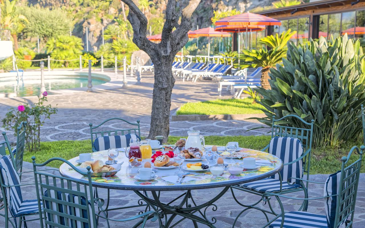 Hotel Zaro Лакко-Амено Экстерьер фото